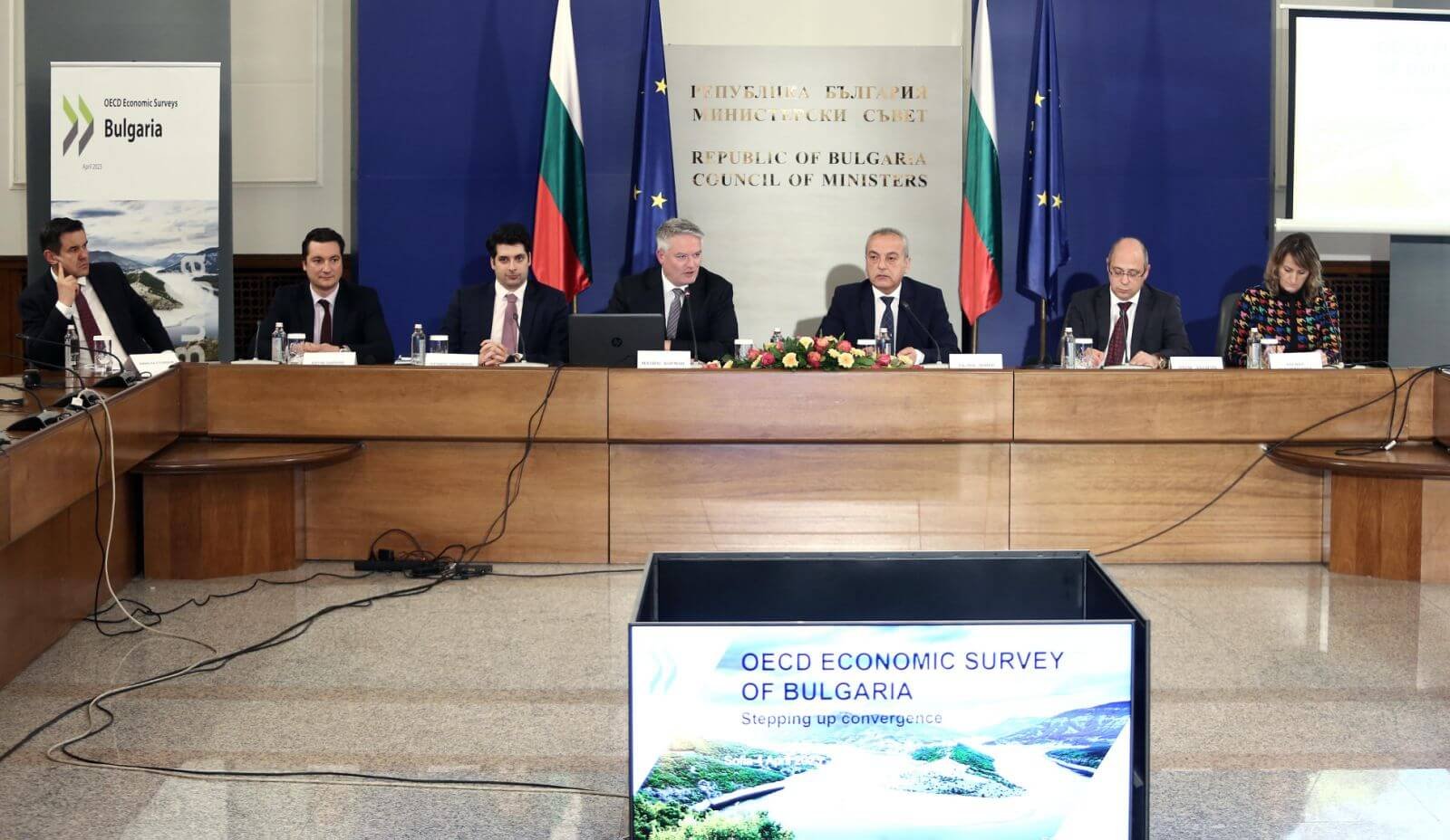 Зарков: ОИСР настоява за създаване на ефективен механизъм за разследване на главния прокурор и разследващ орган за борба с корупцията