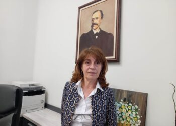 Любим директор: Добрият тон, подадената ръка, усмивката – на това учим децата си! Безрезервна обич към тях – това е правило № 1, 2 и 3 за всеки учител! (ВИДЕО)