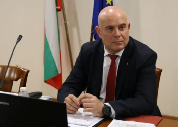 Гешев: ВСС е нелигитимен да избере нов главен прокурор, но легитимен да ме освободи