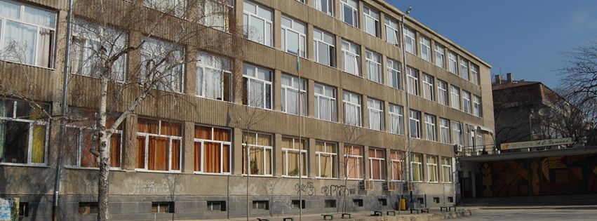 Директорът на СУЕО „Aл. С. Пушкин“ във Варна Светлин Илиев с награда от МОН