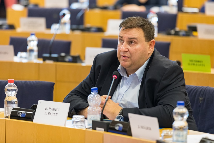 Емил Радев: 56% от огнестрелните оръжия в ЕС са незаконни
