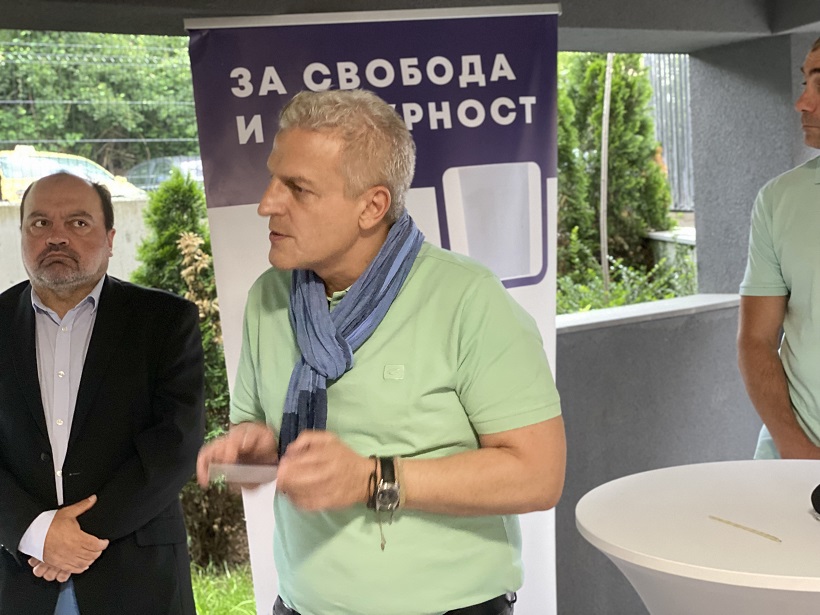 КОД предлага Комисия да разследва влиянието на Русия върху националната сигурност на България