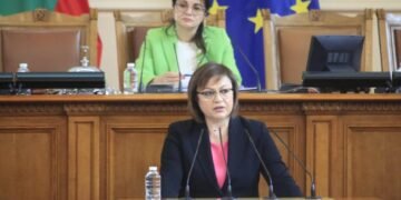 Нинова: ГЕРБ-СДС и ПП-ДБ родиха еднорък и двуглав Франкенщайн