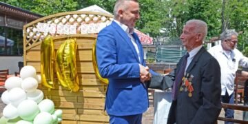 Ветеран от войната отпразнува 100-годишен юбилей