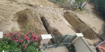 Жители на „Пчелина“: Искаме работеща ВиК мрежа и качествени ремонти на улиците (СНИМКИ)