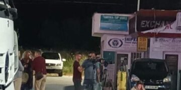 Партенка прати журналисти да чакат Черепа на границата