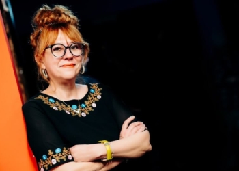Лили Георгиева - жената, която създава изкуство с помощта на изкуствен интелект