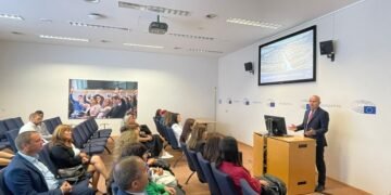 „ЕС е пример за политическата култура на консенсуса, от който можем да се поучим, но в България това не се разбира и се залага на конфронтацията.“, каза Кючюк пред гостите от България, които посетиха белгийската столица по покана на евродепутата.