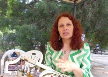 Валентина “композира” аромати, които докосват тънките струни на емоциите, спомените и светоусещането ни! (ВИДЕО)