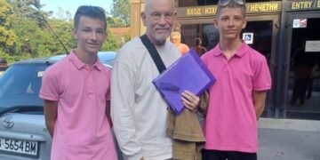 Близнаци от Варна с рекордните 6000 снимки, направени с гостуващи световни звезди в киното, музиката и спорта