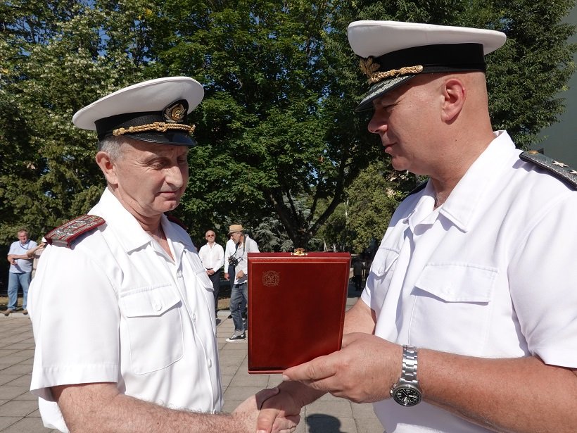 Старши офицер от Морско училище премина в запас