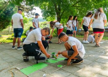 Сдружение "Наш свят" разкраси Синдел заедно с деца и жители на селото