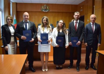Четирима младши съдии встъпиха в длъжност в Окръжен съд – Варна