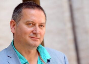 Георги Господинов: Патриотизмът им татуиран, ножовете им макетни, свободата им - смърт