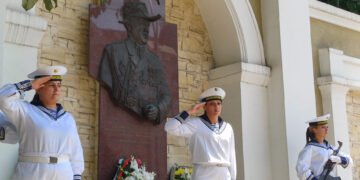 Варна почете 132 години от рождението на контраадмирал Вариклечков