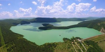 Издирват две деца, влезли да се къпят в яз. "Камчия"