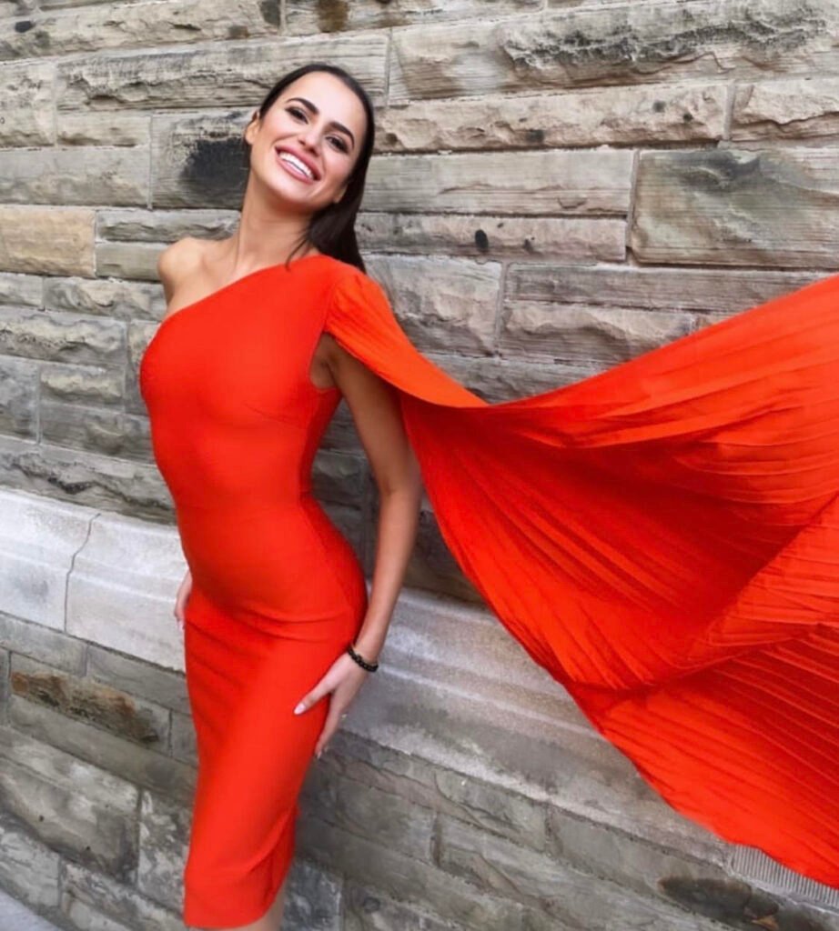 Мис Свят България Кристияна Йорданова: Горда съм, че ще представя родината си в конкурса Мис Свят, но имам нужда и от Вашата подкрепа! (ВИДЕО)