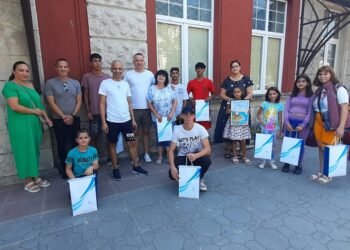 Осем деца без родители летуват безплатно в к.к. "Златни пясъци"