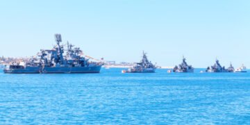 Украински безпилотен катер се е опитал да атакува руски военни кораби в Черно море