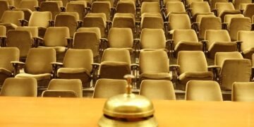 Общинският съвет във Варна заседава днес