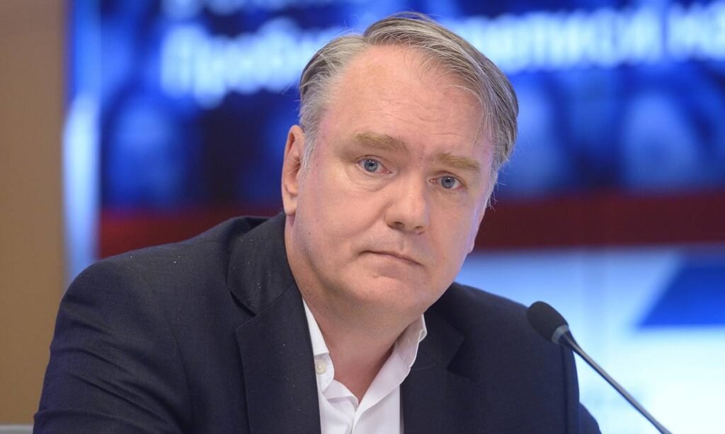 "В Украйна, както във всяка нововъзникваща държава, особено по време на конфликт, има възможност за военен преврат“. Това заяви руският политолог Дмитрий Журавльов