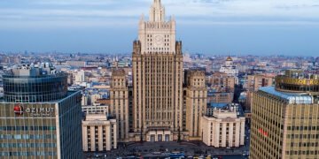 Руското МВнР предупреди британския посланик: Москва може да атакува всички военни съоръжения на Лондон в Украйна