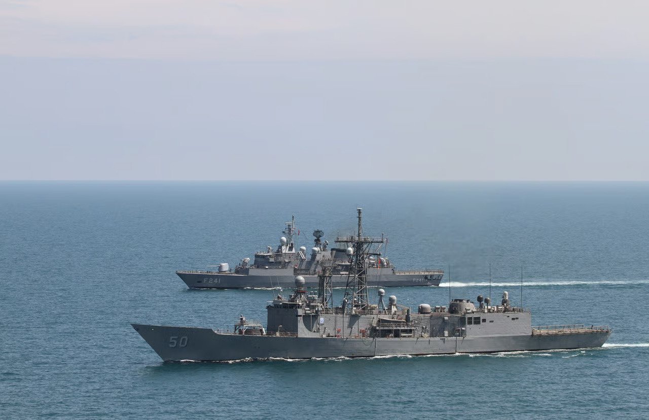 Адмирал Джеймс Ставридис: Русия рискува война с НАТО в Черно море