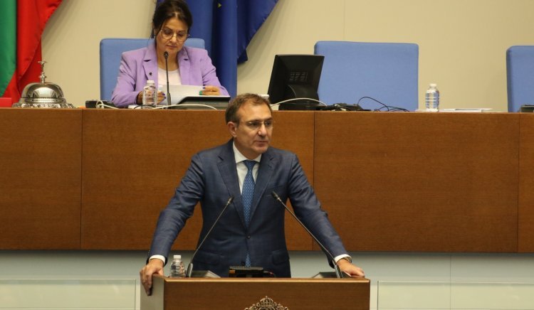 Гуцанов към управляващите: След вас няма да остане и камък върху камък в България 