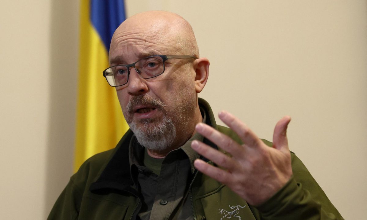Зеленски уволни Резников в търсене на "нови подходи" към войната с Русия