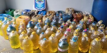 Близо тон и половина нелегален алкохол иззеха митничарите край Варна