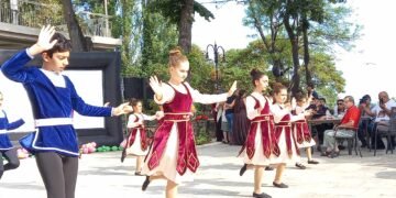 Концертът „Щастливи заедно“ събра представители на различни етноси в Морско казино – Варна (ВИДЕО)