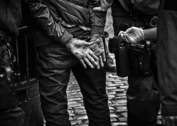 Спипаха Филип от Варна да продава дрога, размина се само с домашен арест