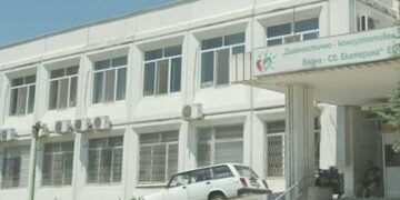 Паркингът пред „ДКЦ 5 Варна – Св. Екатерина“ да бъде с контролиран достъп