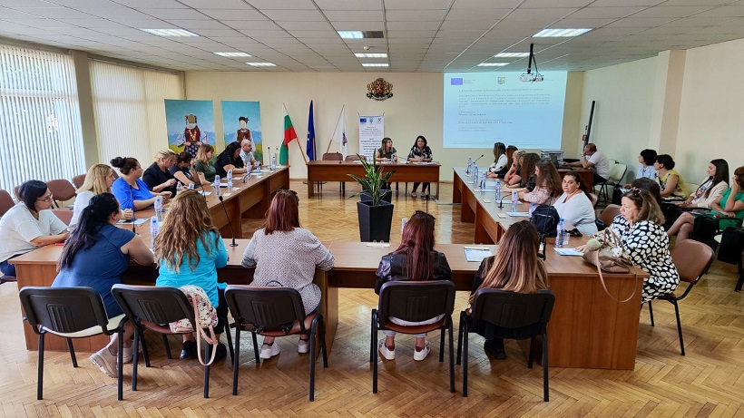 Над 1000 деца и техните родители в Долни чифлик ползваха социални услуги по проект