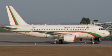 Правителственият „Еърбъс“ евакуира българите от Израел