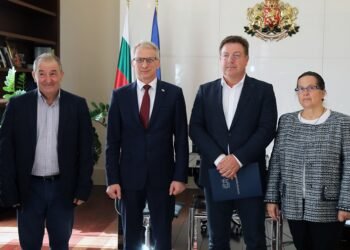 Премиерът акад. Денков обсъди с Българския лекарски съюз възможните решения за е-рецептите