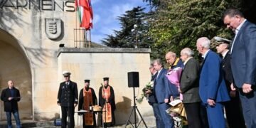 Военните моряци почетоха паметта на загиналите  в битката при Варна през 1444 година