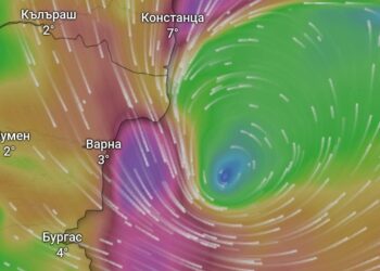 Община Варна препоръчва гражданите да обезопасят домовете и имотите си заради силния вятър