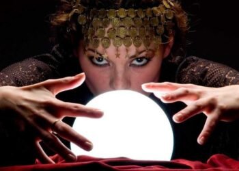 Районен съд – Варна осъди за измама 35-годишна ясновидка, предлагала разваляне на "любовни магии"