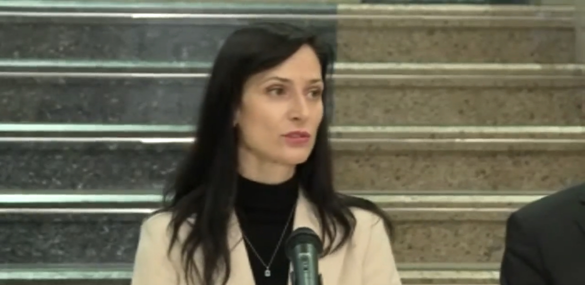 Мария Габриел: Има време до ротацията, дотогава министрите трябва да си вършат работата