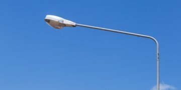 Община Варна ще кандидатства с проект за модернизация на уличното осветление в кв. „Чайка“.