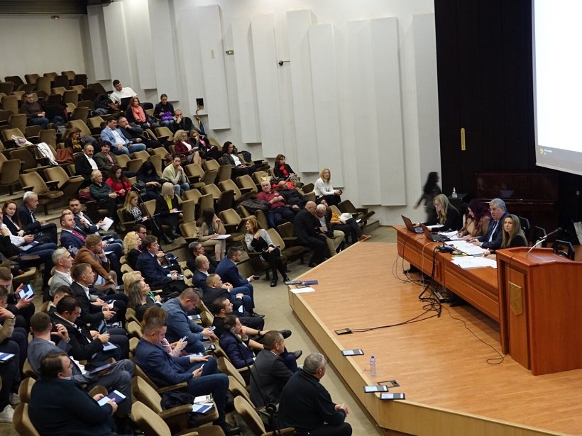 Избраха ръководствата и съставите на комисиите към ОбС-Варна