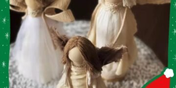 Празничният дух завладява градинката до Община Варна