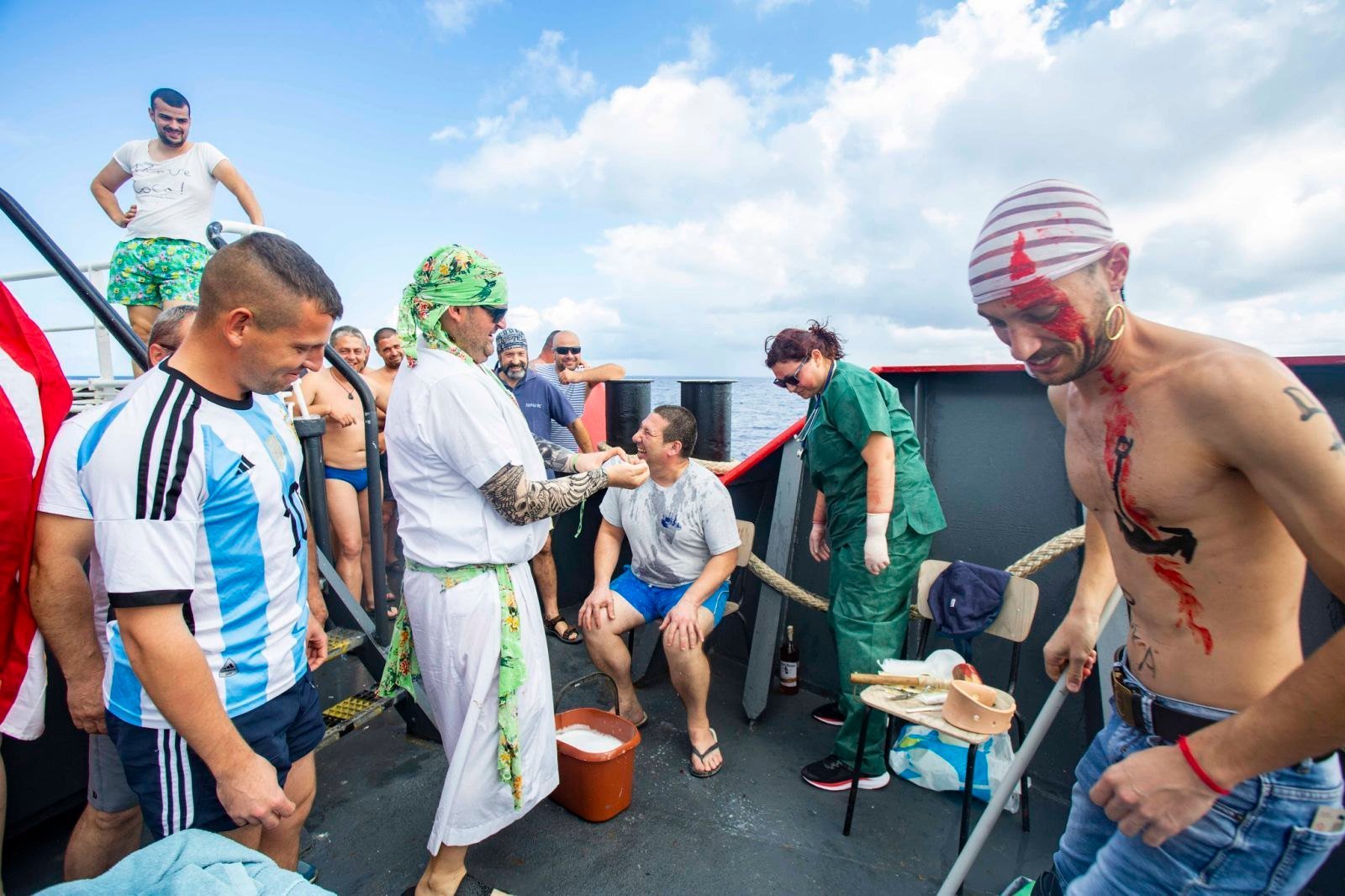Екипажът на кораба "Св. Св. Кирил и Методий" с морско кръщене (СНИМКИ)