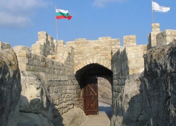 Крепостта Овеч край Провадия спечели Осмите годишни награди в туризма