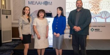 Трима български лекари създадоха протокол за диагностика и лечение на ранен меланом и други редки кожни тумори