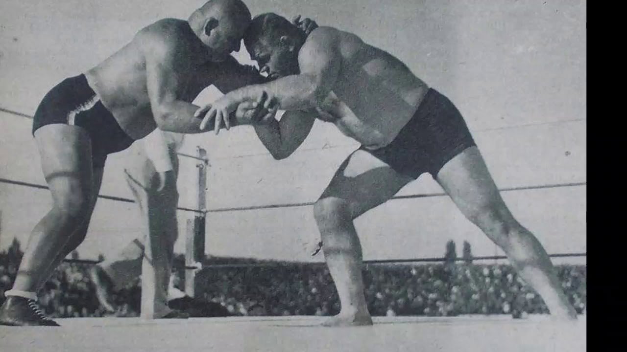 Патриотични организации набират средства за поставяне на бюст-паметник на Дан Колов в Юнашкия салон във Варна