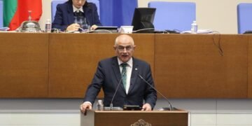 БСП поиска необлагаем минимум за бедните и освобождаване от данък за младите хора до 26 години