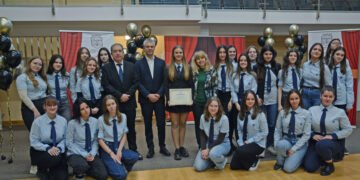 Кметът Благомир Коцев връчи награди за младежки доброволец на годината