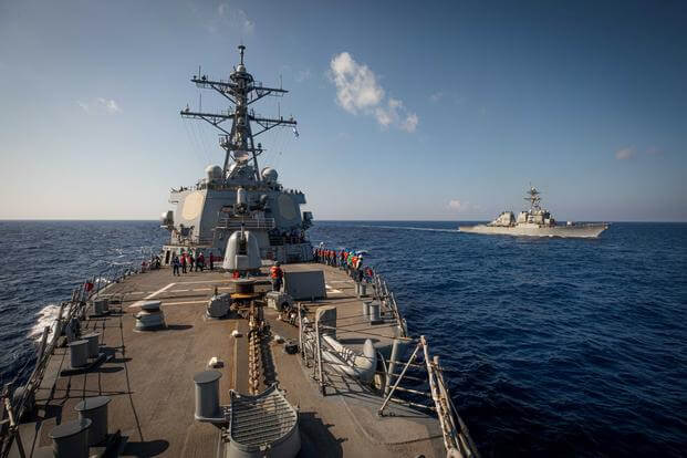 Американски военен кораб е атакуван в Червено море